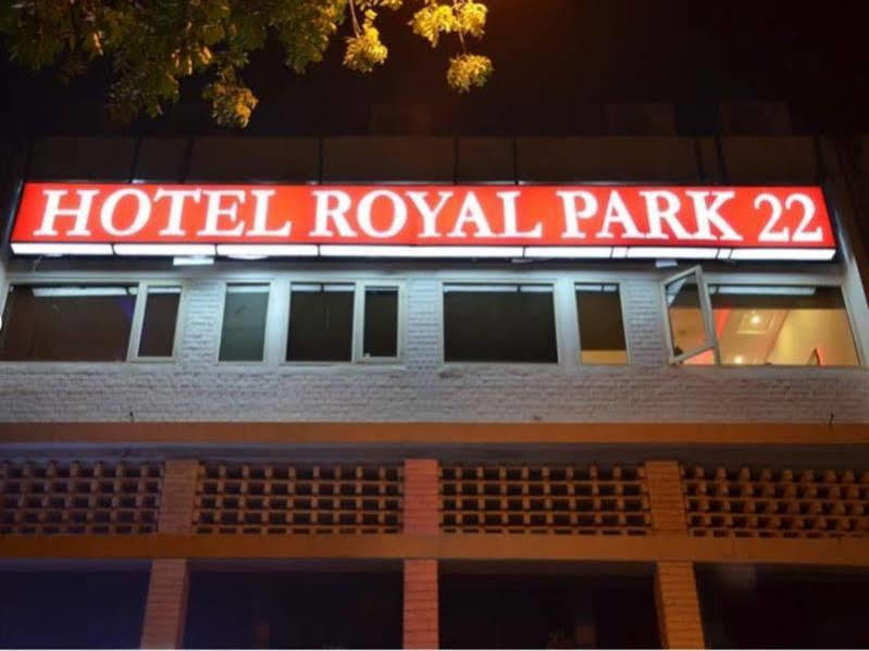 Chandīgarh Hotel Royal Park 22 מראה חיצוני תמונה